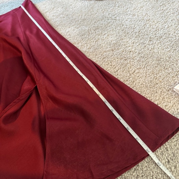 NWOT Time and Tru Flowy Mid Skirt Wine Maroon 4/6 - Picture 6 of 8